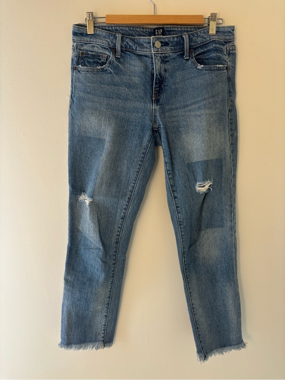 GAP Women's Mid Blue Low Rise Girlfriend Jeans